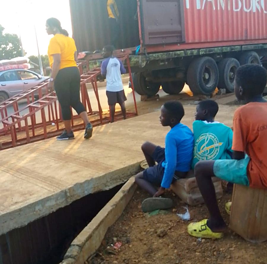 A Charity Liberia volunteer with children from the neighborhood